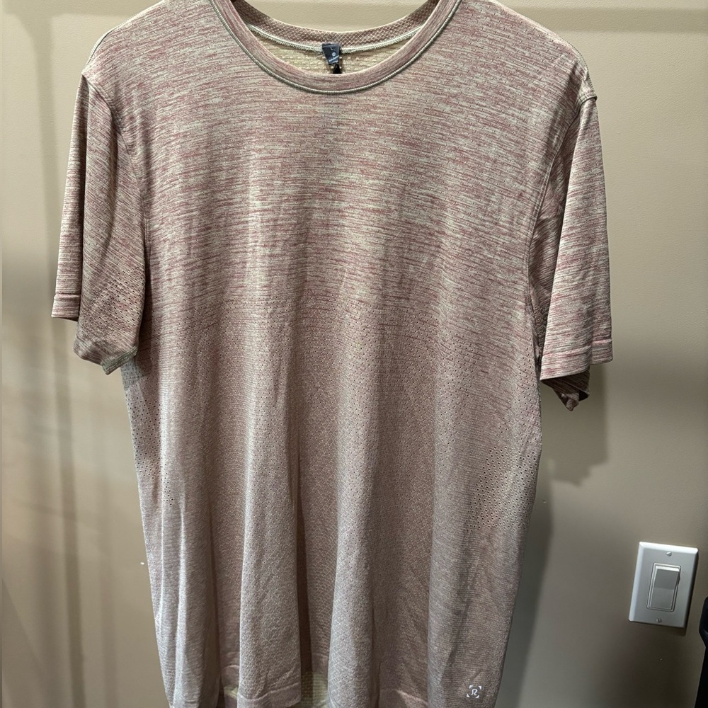 Lululemon Men’s Metal Vent Breathe T-Shirt